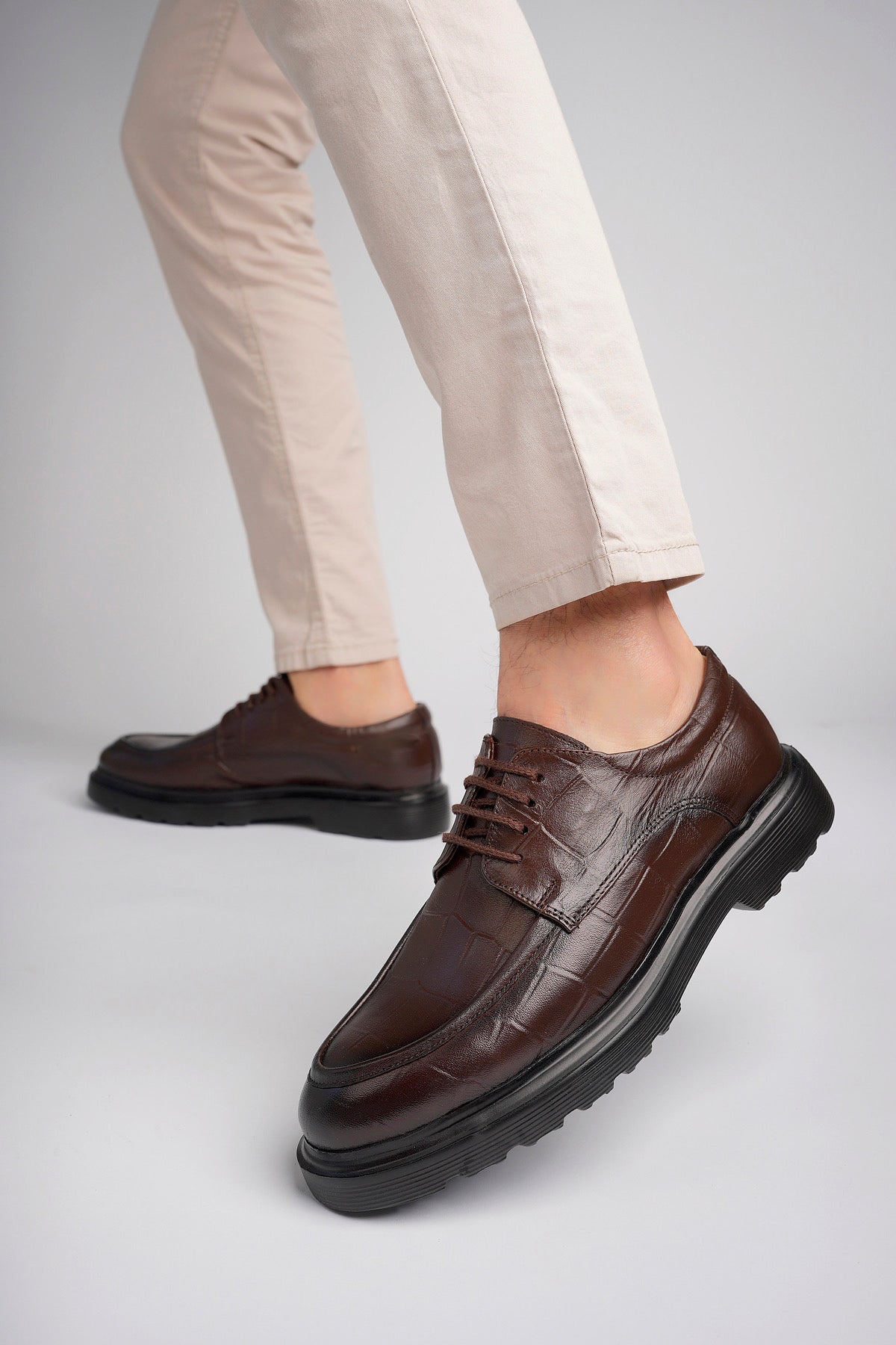 Muggo NORMAN Guaranteed Casual Classic Genuine Leather Casual  Comfortable Orthopedic Thick Sole Men Shoes