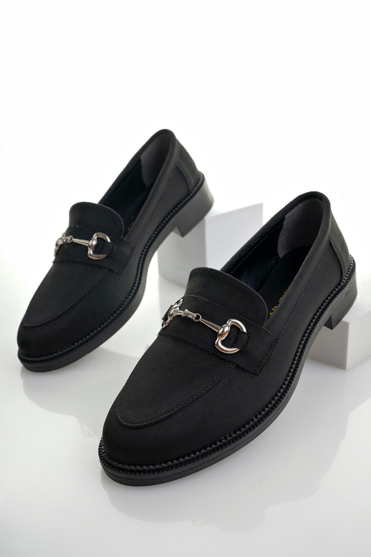 Muggo SUSSIE Guaranteed Metal Buckled Women Loafer Casual Shoes