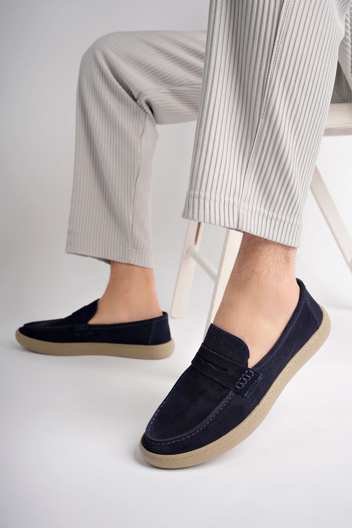 Muggo DENZEL Guaranteed Casual Classic Genuine Leather Casual  Comfortable Orthopedic Laceless Men Shoes