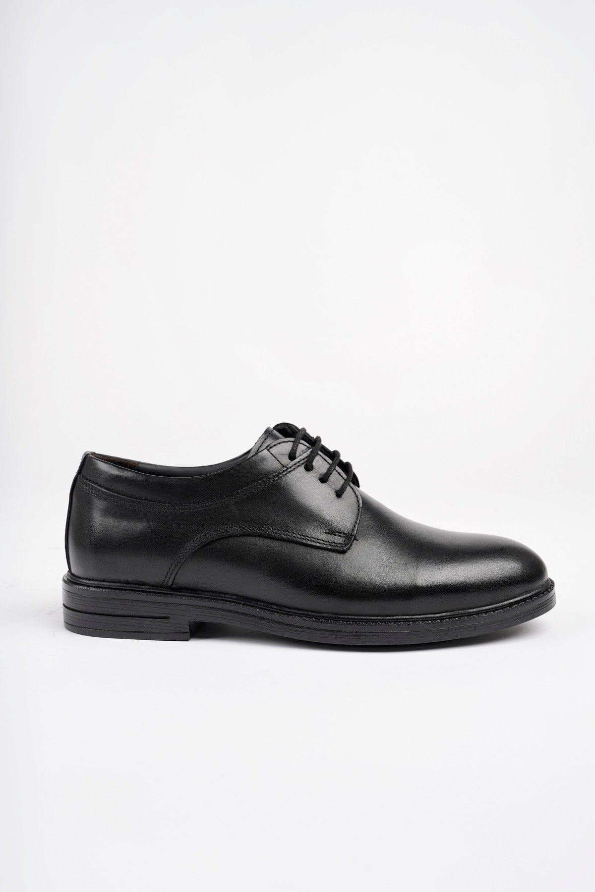 Muggo Zaha Guaranteed Men Casual Classic Genuine Leather Winter-Ready Casual Shoes