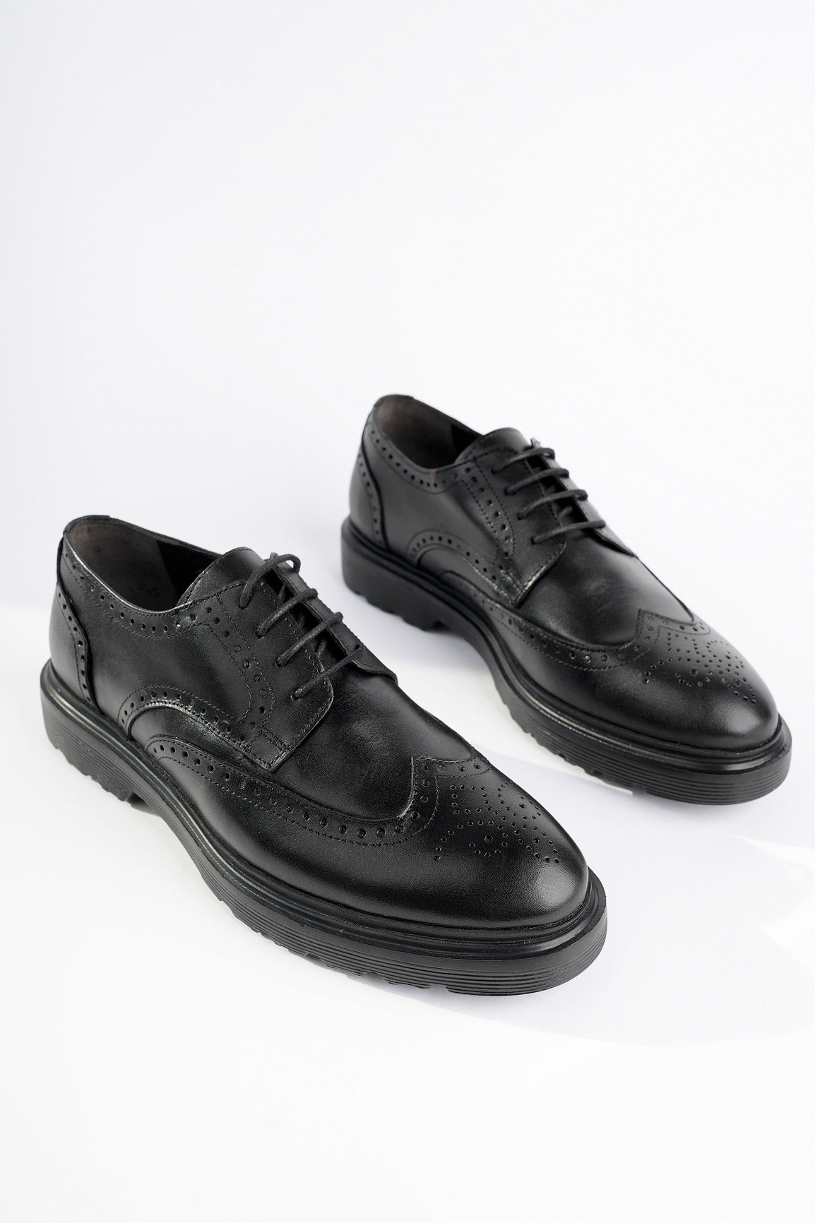 Muggo ANDRE Guaranteed Classic Genuine Leather Laced Orthopedic Men Casual Shoes