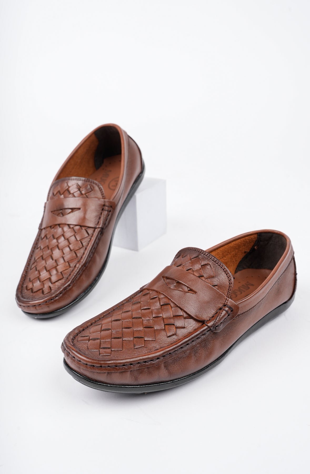 Muggo WOLTZ Guaranteed Classic Genuine Leather Casual Men Shoes