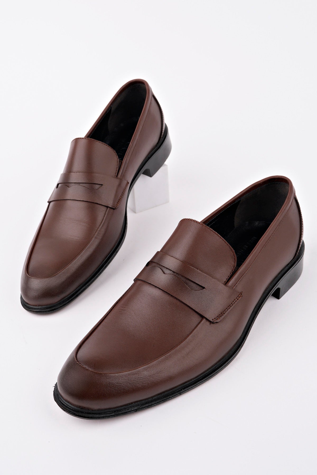 Muggo H040  Genuine Leather Classic Men Shoes