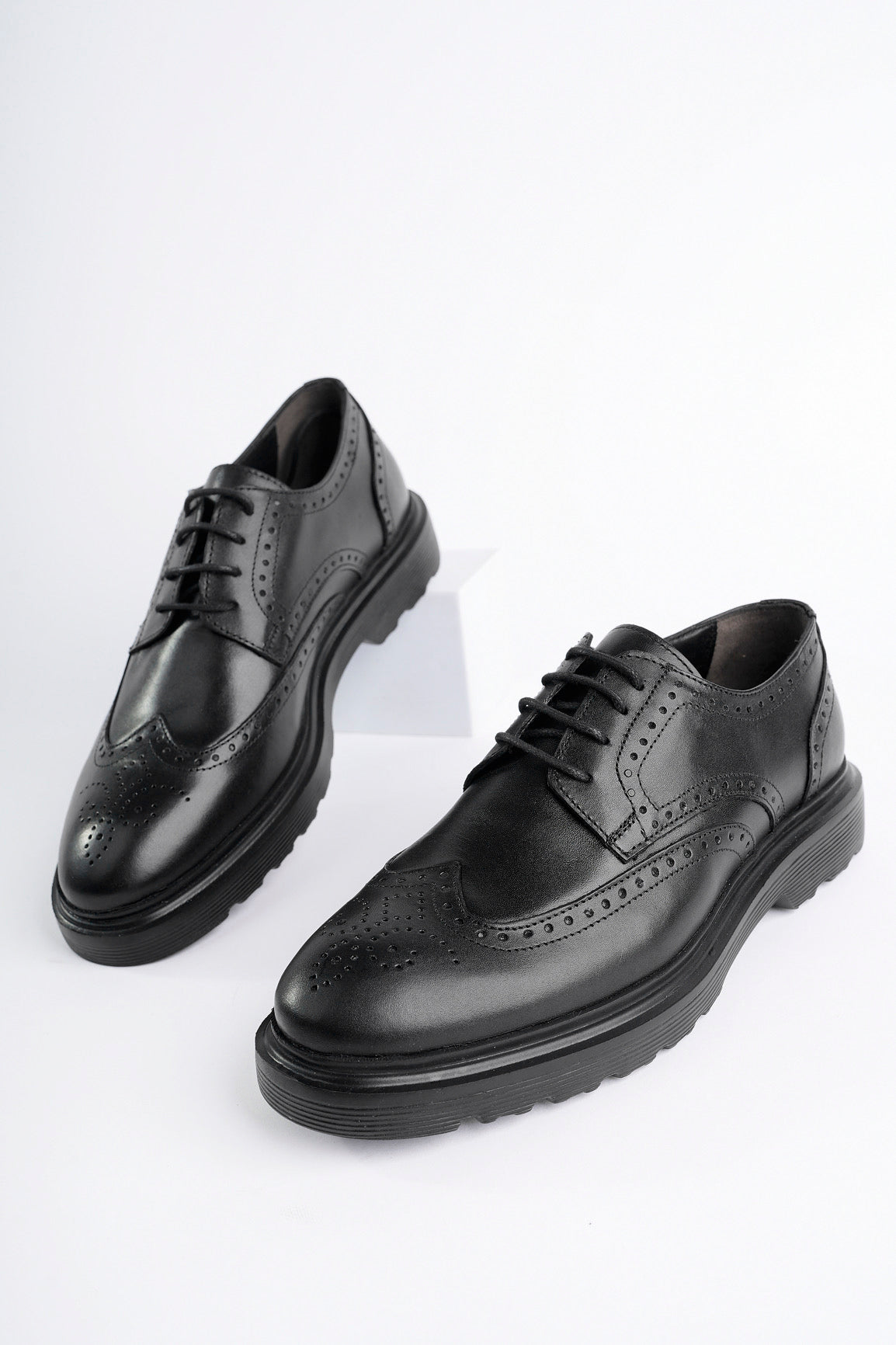 Muggo ANDRE Guaranteed Classic Genuine Leather Laced Orthopedic Men Casual Shoes
