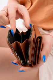 Muggo LITTLE Women’s Wallet with Zippered Coin & Bill Compartment