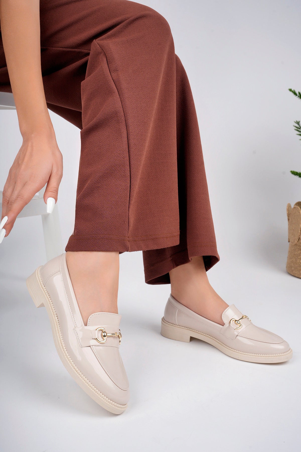 Muggo SUSSIE Guaranteed Metal Buckled Women Loafer Casual Shoes