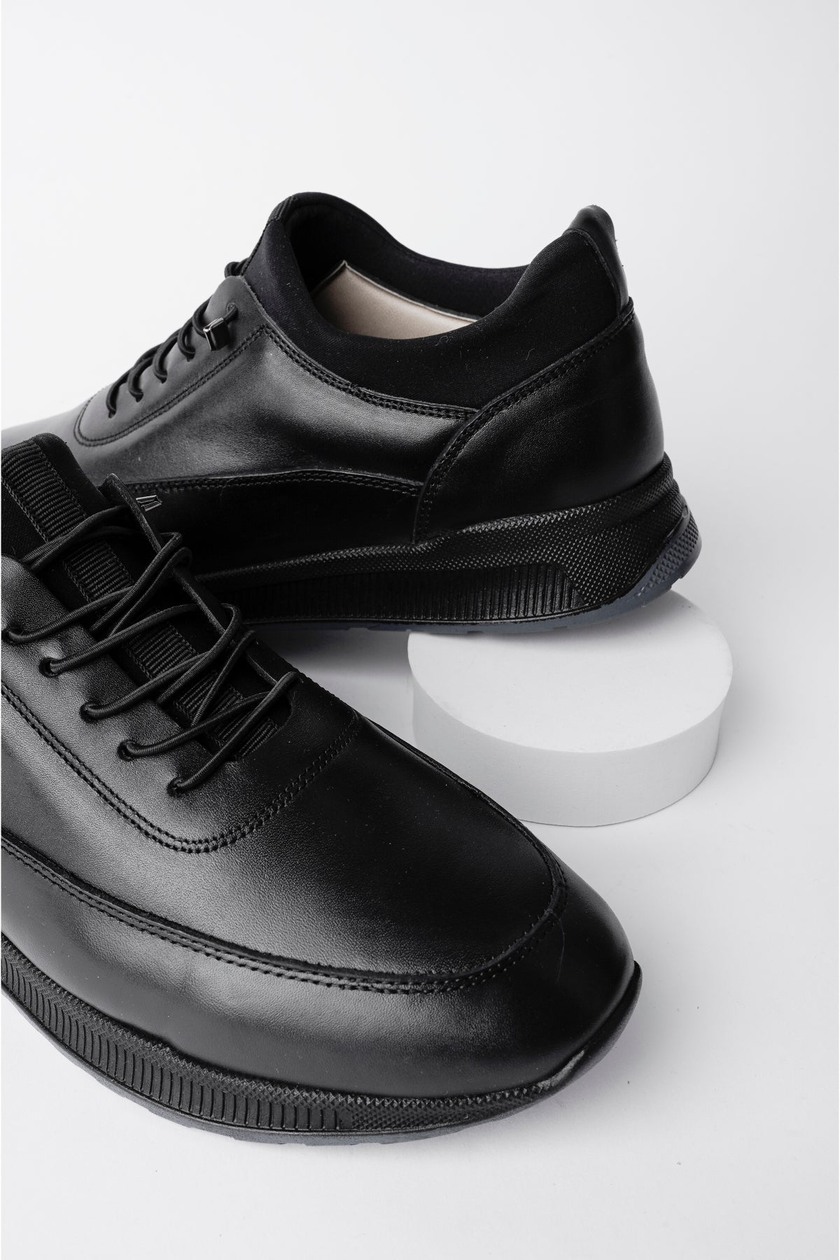 Muggo Fire Guaranteed Men Casual Classic Genuine Leather Casual  Comfortable Orthopedic Shoes