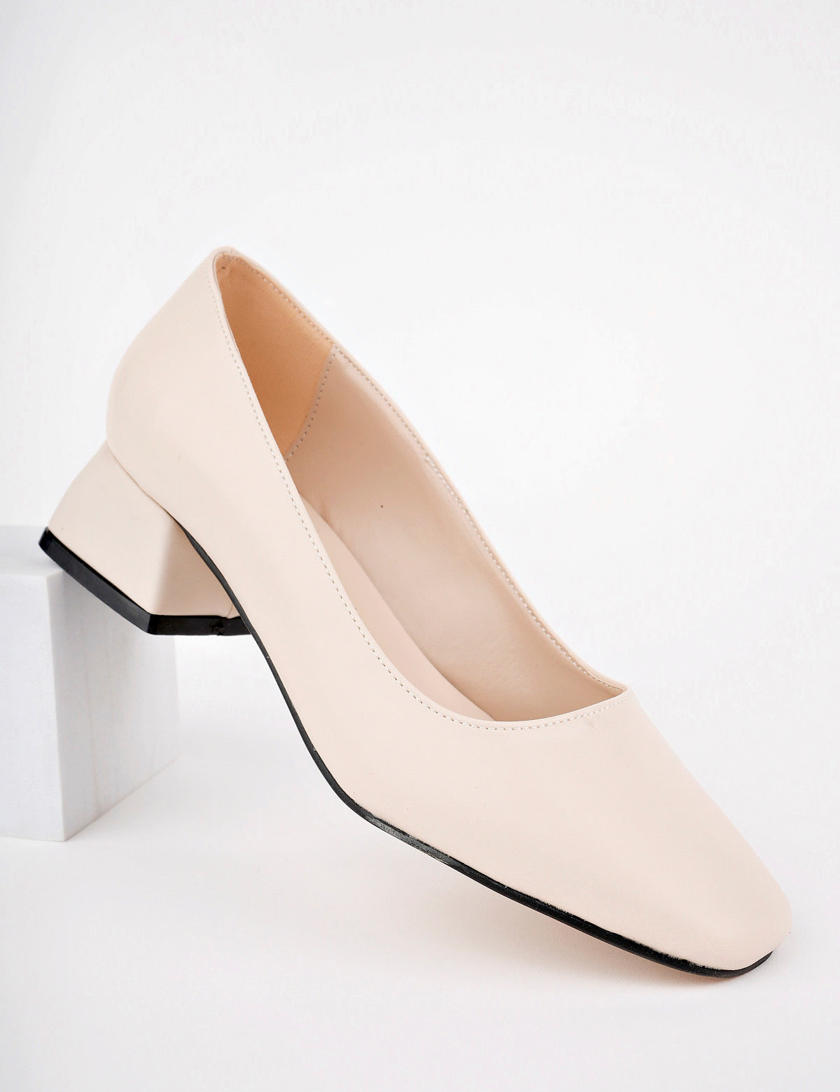 Muggo LILITH Guaranteed Square-Toed Short Heeled Women Casual Shoes