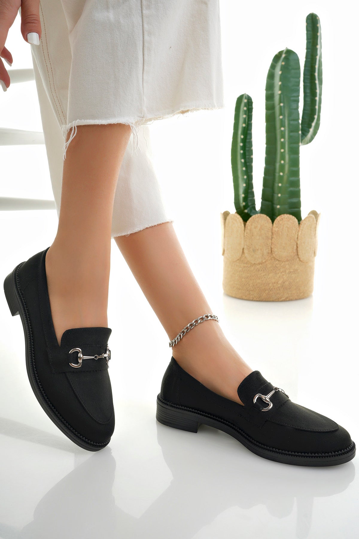 Muggo SUSSIE Guaranteed Metal Buckled Women Loafer Casual Shoes
