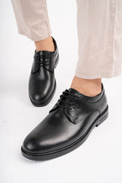 Muggo Zaha Guaranteed Men Casual Classic Genuine Leather Winter-Ready Casual Shoes