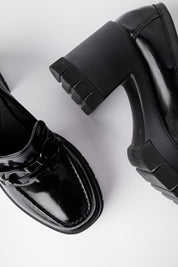 Muggo VALENCIA Guaranteed Women Thick Heeled Round-Toed Metal Buckled Loafer Casual Shoes