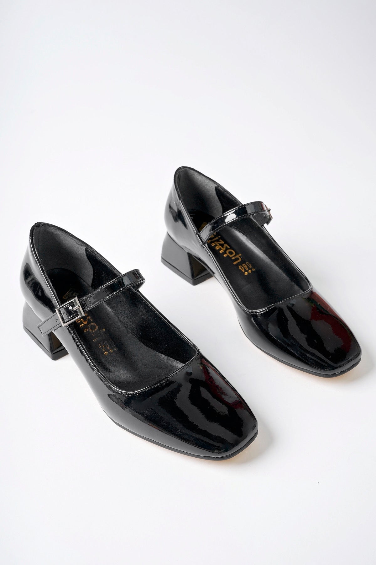 Muggo MARY Guaranteed Square-Toed Women Short Heeled Shoes