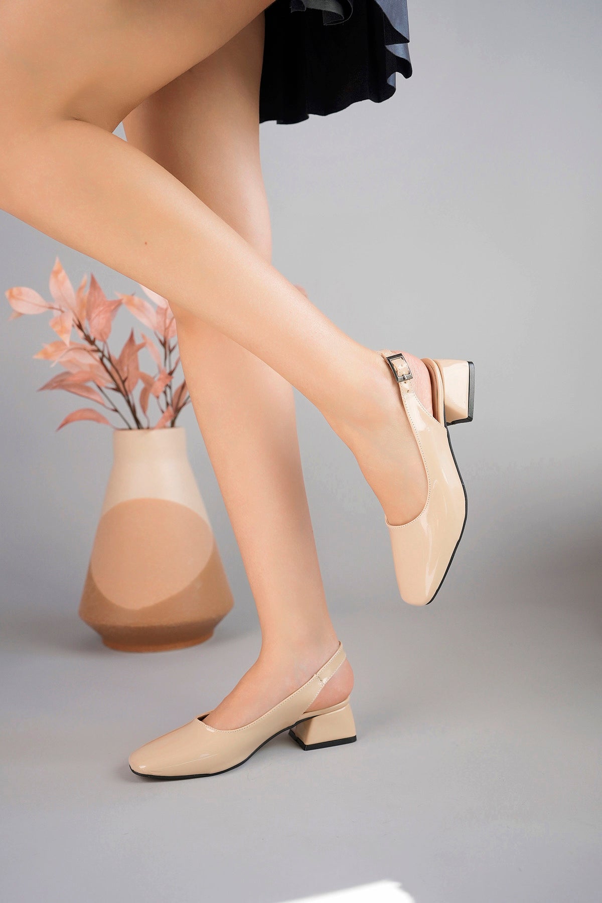 Muggo LOIS Guaranteed Backless Square-Toed Women Short Heeled Shoes