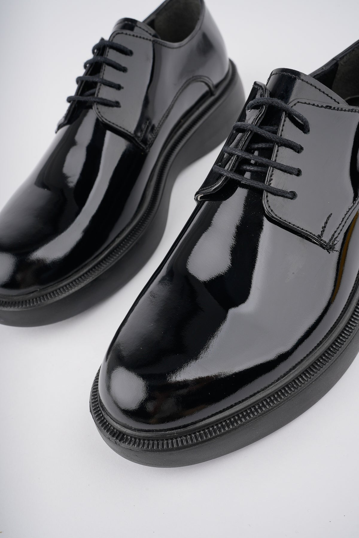Muggo SMITH Guaranteed Casual Classic Genuine Leather Casual  Comfortable Orthopedic Thick Sole Men Shoes