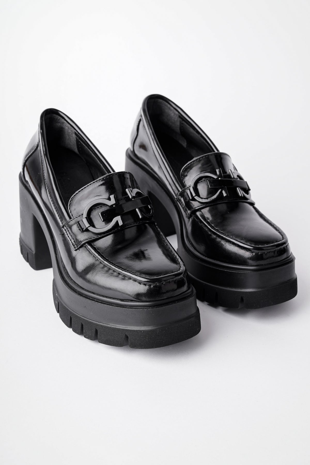 Muggo VALENCIA Guaranteed Women Thick Heeled Round-Toed Metal Buckled Loafer Casual Shoes