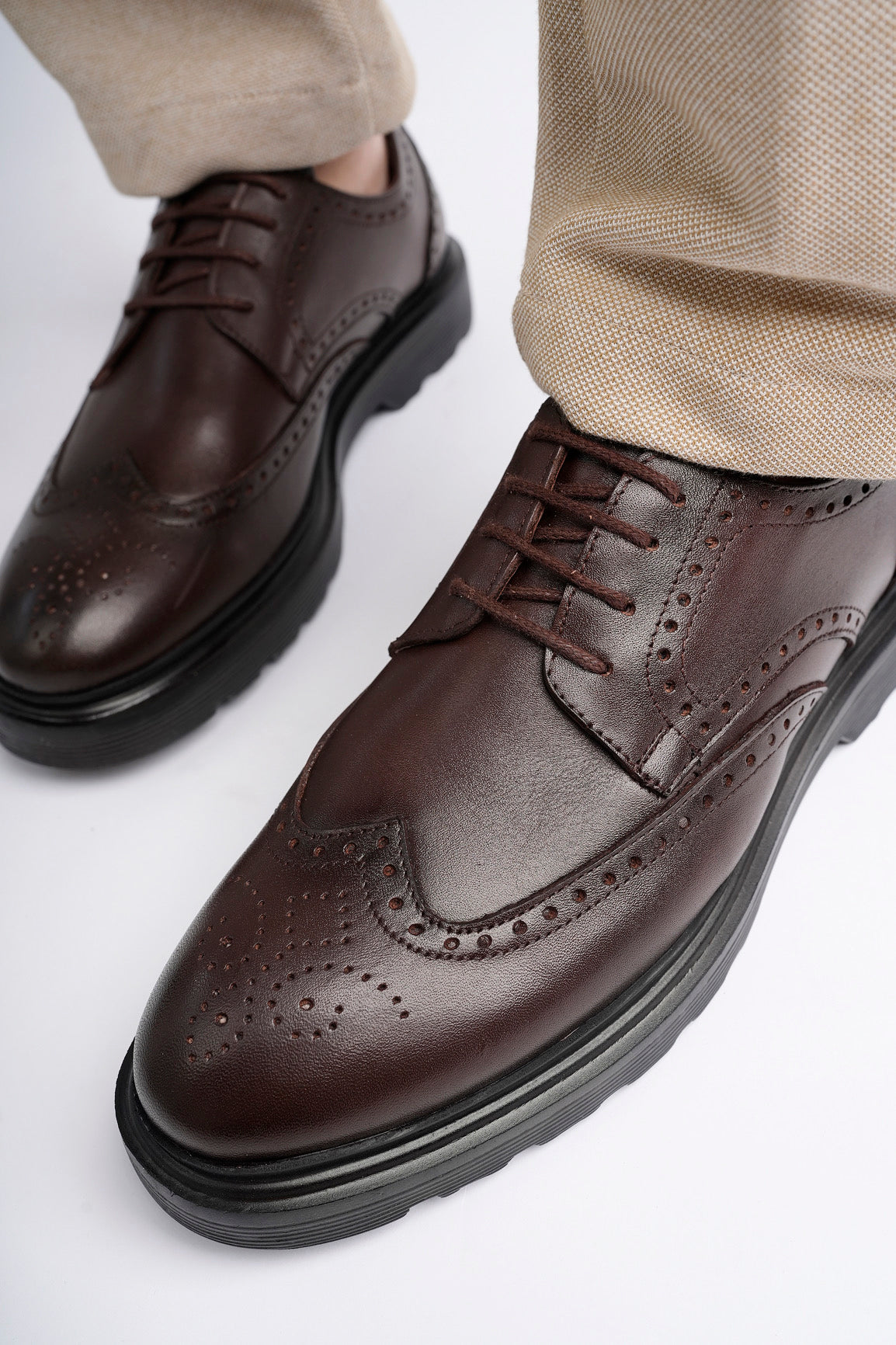 Muggo ANDRE Guaranteed Classic Genuine Leather Laced Orthopedic Men Casual Shoes